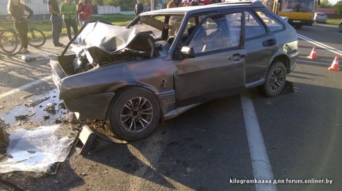 В Гомельском районе лоб в лоб столкнулись «Лада» и Volkswagen Golf. Есть пострадавшие (фото)
