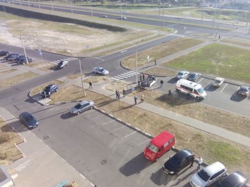 Фотофакт: на улице Мазурова столкнулись две «легковушки» с российскими номерами