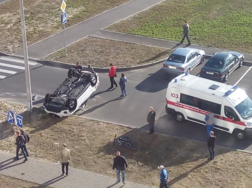 Фотофакт: на улице Мазурова столкнулись две «легковушки» с российскими номерами