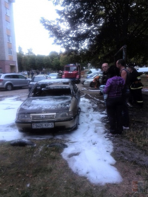 В Жодино вновь сгорел автомобиль. Фотофакт