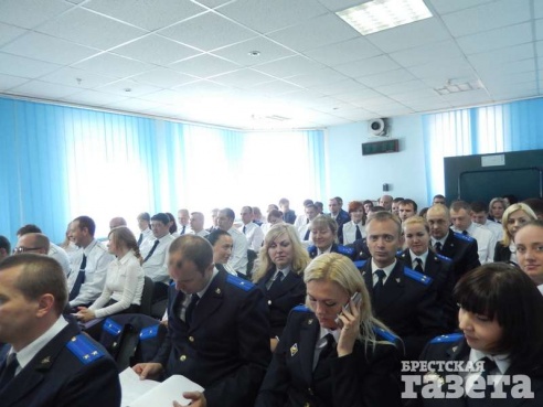 Ко дню рождения Брестского межрайонного отдела СК его сотрудники получили поощрения и очередные звания
