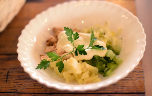 Едим в Советском. Студентка пообедала в кафе «Мамина печка»