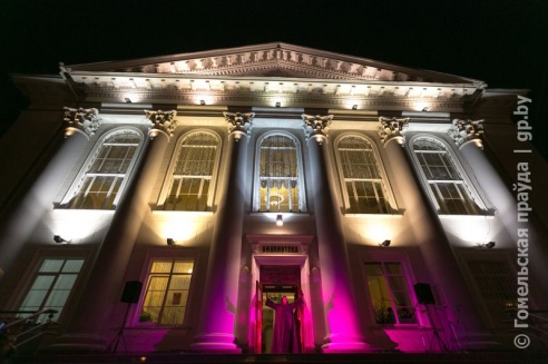 Библиотека Ленина провела ночь в английском стиле