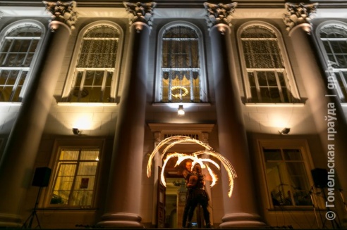 Библиотека Ленина провела ночь в английском стиле