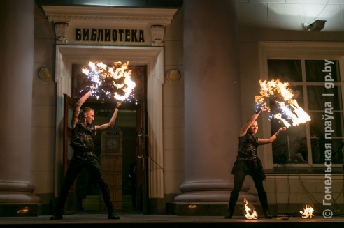 Библиотека Ленина провела ночь в английском стиле