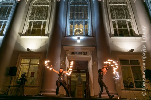 Библиотека Ленина провела ночь в английском стиле