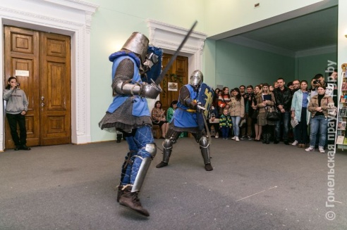 Библиотека Ленина провела ночь в английском стиле