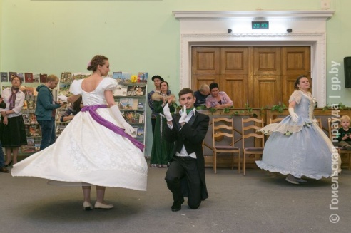 Библиотека Ленина провела ночь в английском стиле