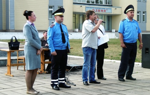 ГАИ Слуцкого РОВД и УГАИ Миноблисполкома провели в Слуцке акцию «Время стать заметней!»