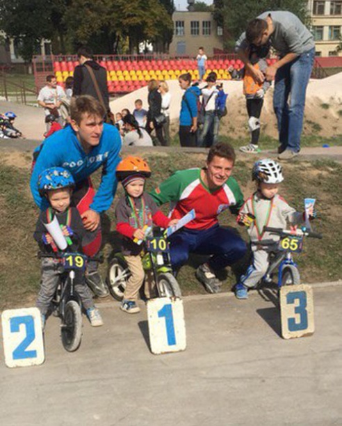 В первой в Беларуси беговелогонке на BMX-треке победили спортсмены из Жодино