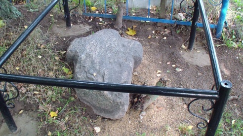 Каменные кресты