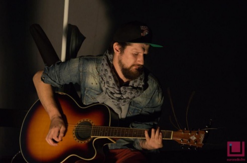 Стихи, песни, звуки ханга и диджериду: в Гомеле отметили день мира (фото)