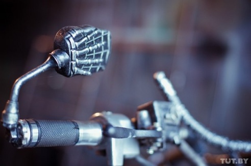 «В наших машинах есть душа». Гомельские кастомайзеры делают удивительные вещи из железа