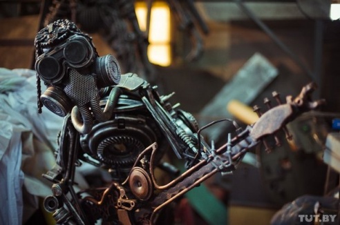 «В наших машинах есть душа». Гомельские кастомайзеры делают удивительные вещи из железа