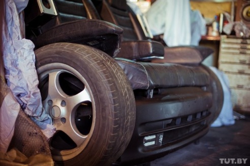 «В наших машинах есть душа». Гомельские кастомайзеры делают удивительные вещи из железа