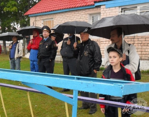 Молодечненская ДЮСШ-4 в чемпионате Минской области по футболу всю игру купалась в червенском дожде – ничья 1:1 (ФОТО)