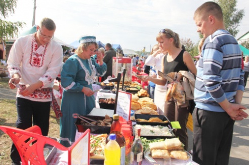 Районный праздник тружеников села состоялось в субботу в агрогородке Новые Самотевичи Костюковичского района (+ фото)
