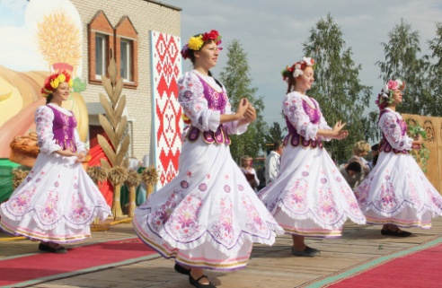Районный праздник тружеников села состоялось в субботу в агрогородке Новые Самотевичи Костюковичского района (+ фото)