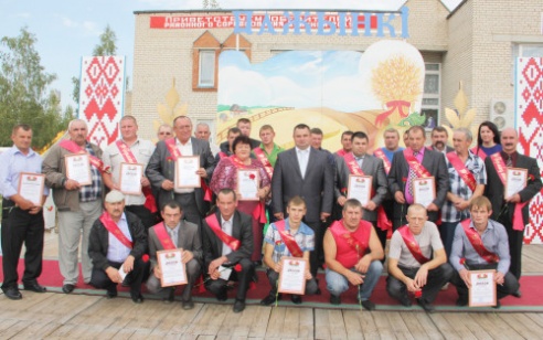 Районный праздник тружеников села состоялось в субботу в агрогородке Новые Самотевичи Костюковичского района (+ фото)