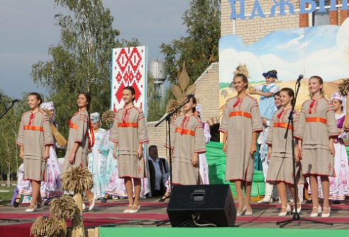 Районный праздник тружеников села состоялось в субботу в агрогородке Новые Самотевичи Костюковичского района (+ фото)