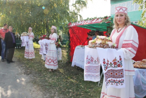 Районный праздник тружеников села состоялось в субботу в агрогородке Новые Самотевичи Костюковичского района (+ фото)