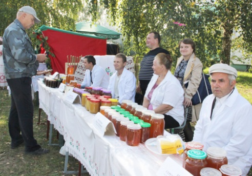 Районный праздник тружеников села состоялось в субботу в агрогородке Новые Самотевичи Костюковичского района (+ фото)