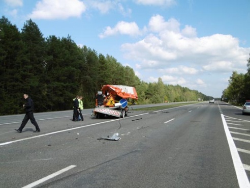 В Кобринском районе на 87 км. автодороги М1/Е30 (Брест-Минск) произошла авария.