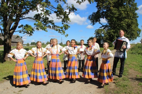 Фальклорная вандроўка са сталіцы ў Мураваную Ашмянку
