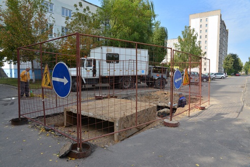 Где и почему копают. Журналисты провели полдня с главным контролёром коммунальных раскопок