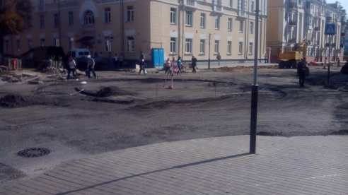 Фотофакт: на Кирова строят автомобильное кольцо