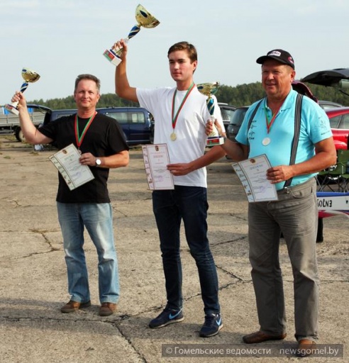 Республиканские соревнования по авиамодельному спорту прошли под Гомелем (фото)