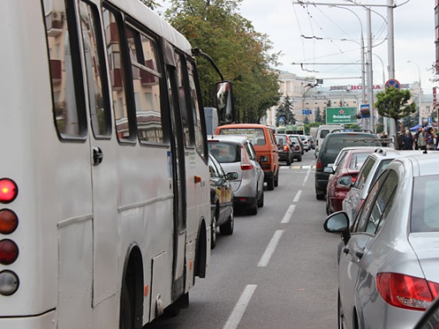 На проспекте Победы образовался транспортный коллапс (фото)