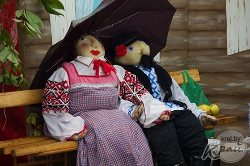 В Глубоком на осенней ярмарке в конкурсе «Счастливый случай» разыграли двух телят (ФОТО)