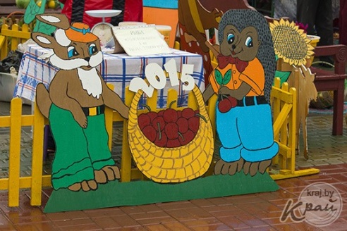 В Глубоком на осенней ярмарке в конкурсе «Счастливый случай» разыграли двух телят (ФОТО)