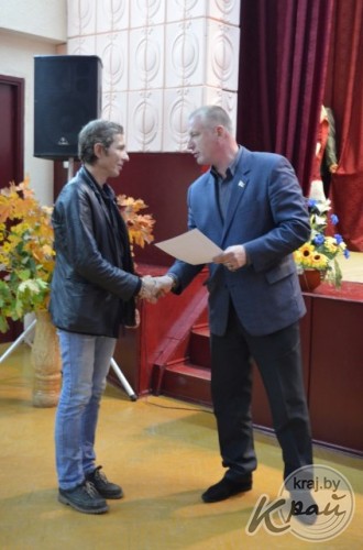 На празднике в вилейском колледже гостей угощали шоколадным фондю (ФОТО)