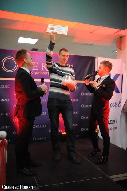 Торговый центр «Секрет» отметил свой День рождения Чемпионатом по поеданию бургеров и выбором «Мисс Секрет»