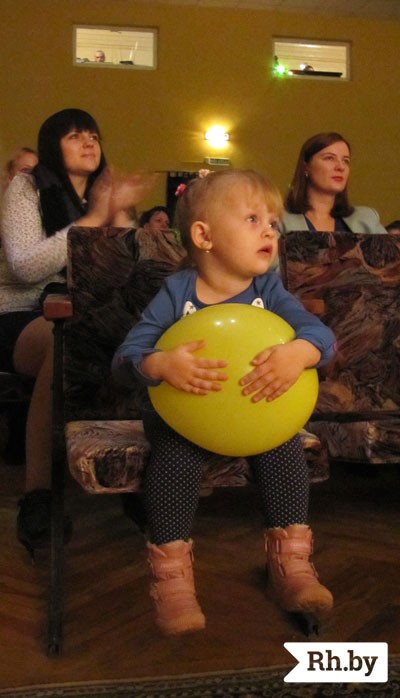 “Батлейка” адкрыла 25-ы тэатральны сезон, акцёраў уганаравалі граматамі (Фота)