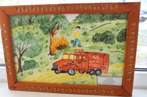 В рамках месячника безопасного труда на базе Костюковичского унитарного коммунального предприятия «Водоканал» была организована выставка рисунков (+ фото)