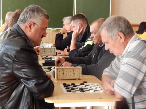 Награждены победители первого этапа круглогодичной спартакиады среди педагогов