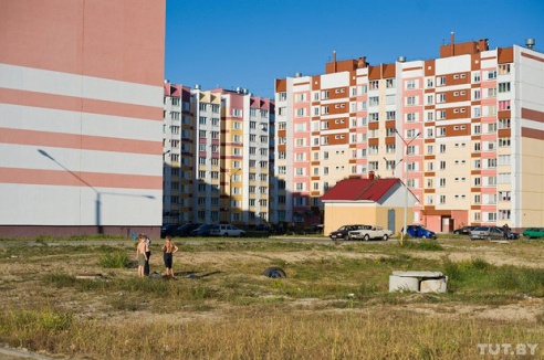 «Хотят строить кафе — а нужны поликлиника, садик и школа»: беды нового «панельного» района Гомеля