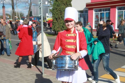 Дожинки в Толочине