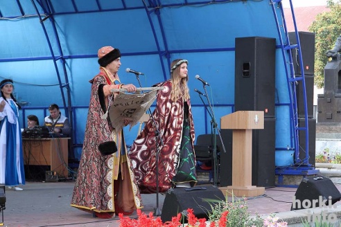 Финберг, танцы и сувениры на память – 60 фотографий о том, как Мстиславлю исполнилось 880 лет