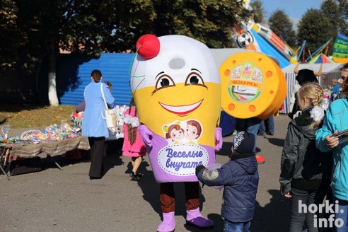Финберг, танцы и сувениры на память – 60 фотографий о том, как Мстиславлю исполнилось 880 лет