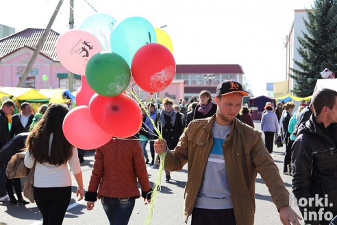 Финберг, танцы и сувениры на память – 60 фотографий о том, как Мстиславлю исполнилось 880 лет
