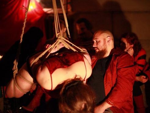 В Гомеле впервые проведут шоу эстетического японского связывания — шибари