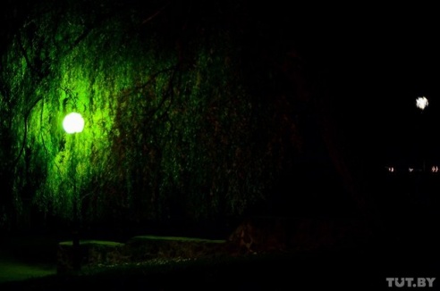 Как выглядит центральный гомельский парк вечером