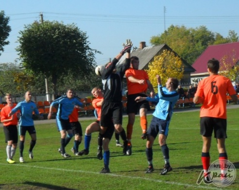 Футбол. Вилейская «Вилия» в гостях уступила «Старым Дорогам» – 2:3, Молодечно и Чисть также проиграли (ФОТО)