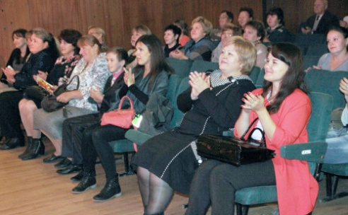 В Костюковичском районном Центре культуры прошел торжественный вечер, посвященный Дню работников культуры (+ фото)