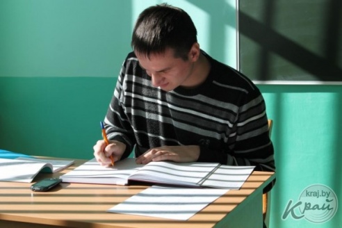 Молодой учитель в деревенской школе на Вилейщине: Почему-то дети не любят историю (ФОТО)