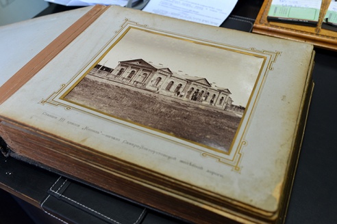 Гомельчанка приютила в доме бывшего уголовника. А он украл у неё антикварную вещь и продал за 18 млн рублей